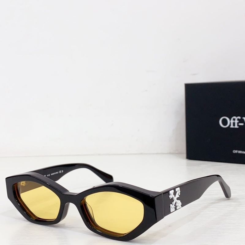 OFF WHITE